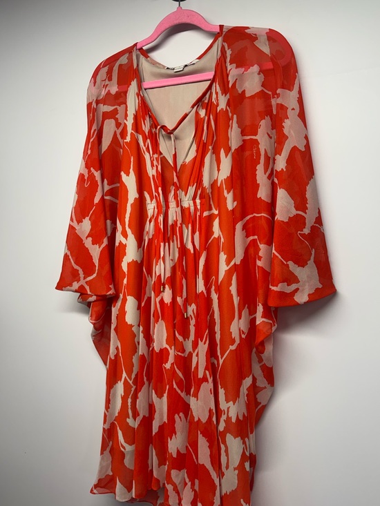 Diane Von Furstenberg Dresses & Skirts - Diane Von Furstenberg Orange and Cream Tie-Front batwing Chiffon V neck Dress 10
